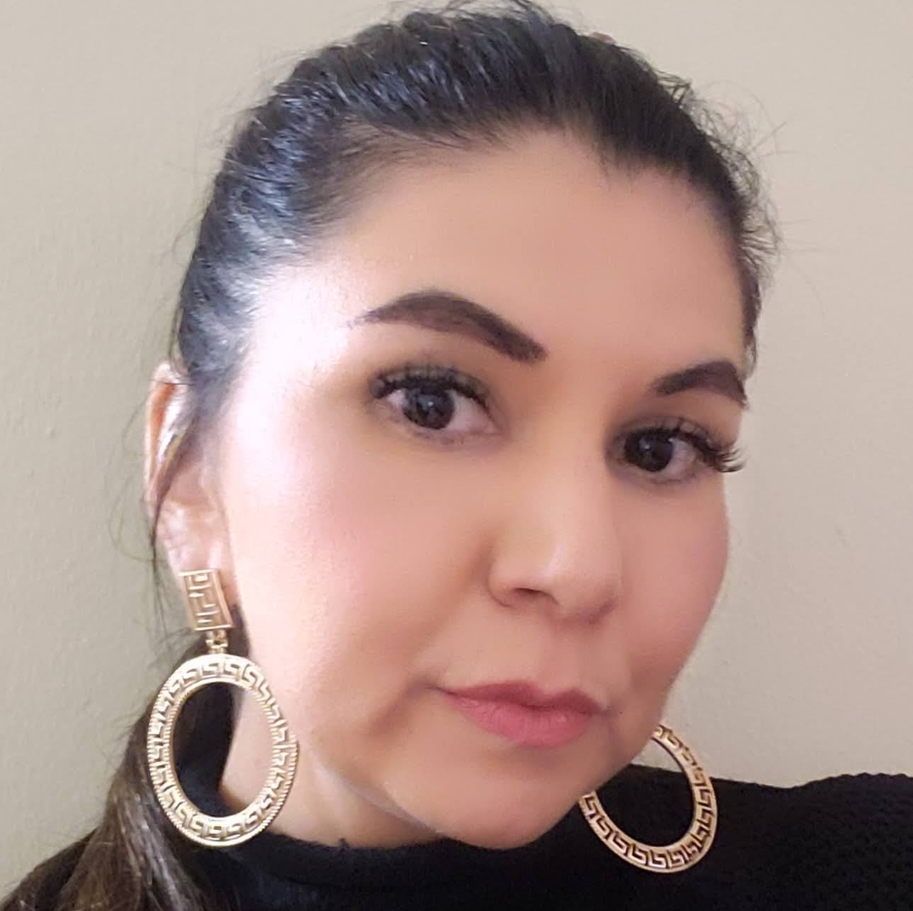 Meet your Posher, Alexandra